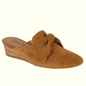 BareTraps Lakelin Sandals